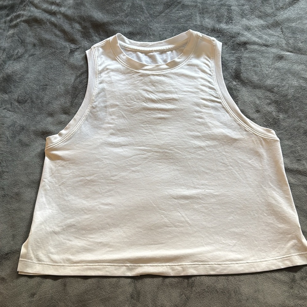 Lululemon work out tank, cropped split hem